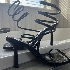 black shoe trend model